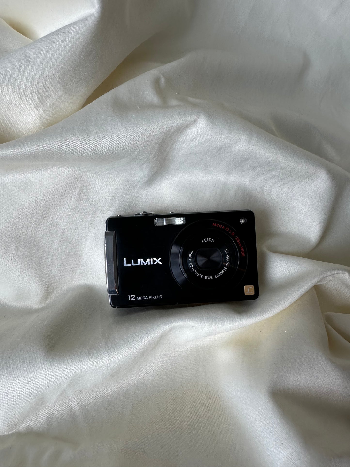 Panasonic Lumix FX550